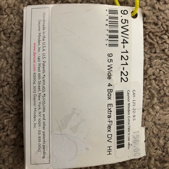 Gaynor Minden Pointe Shoes - Picture 2 of 2